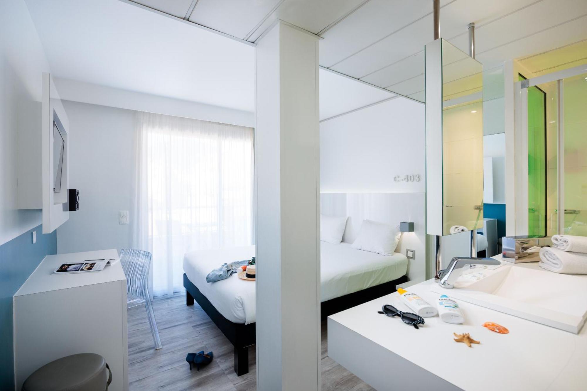 Ibis Styles Centre Hotel 3*